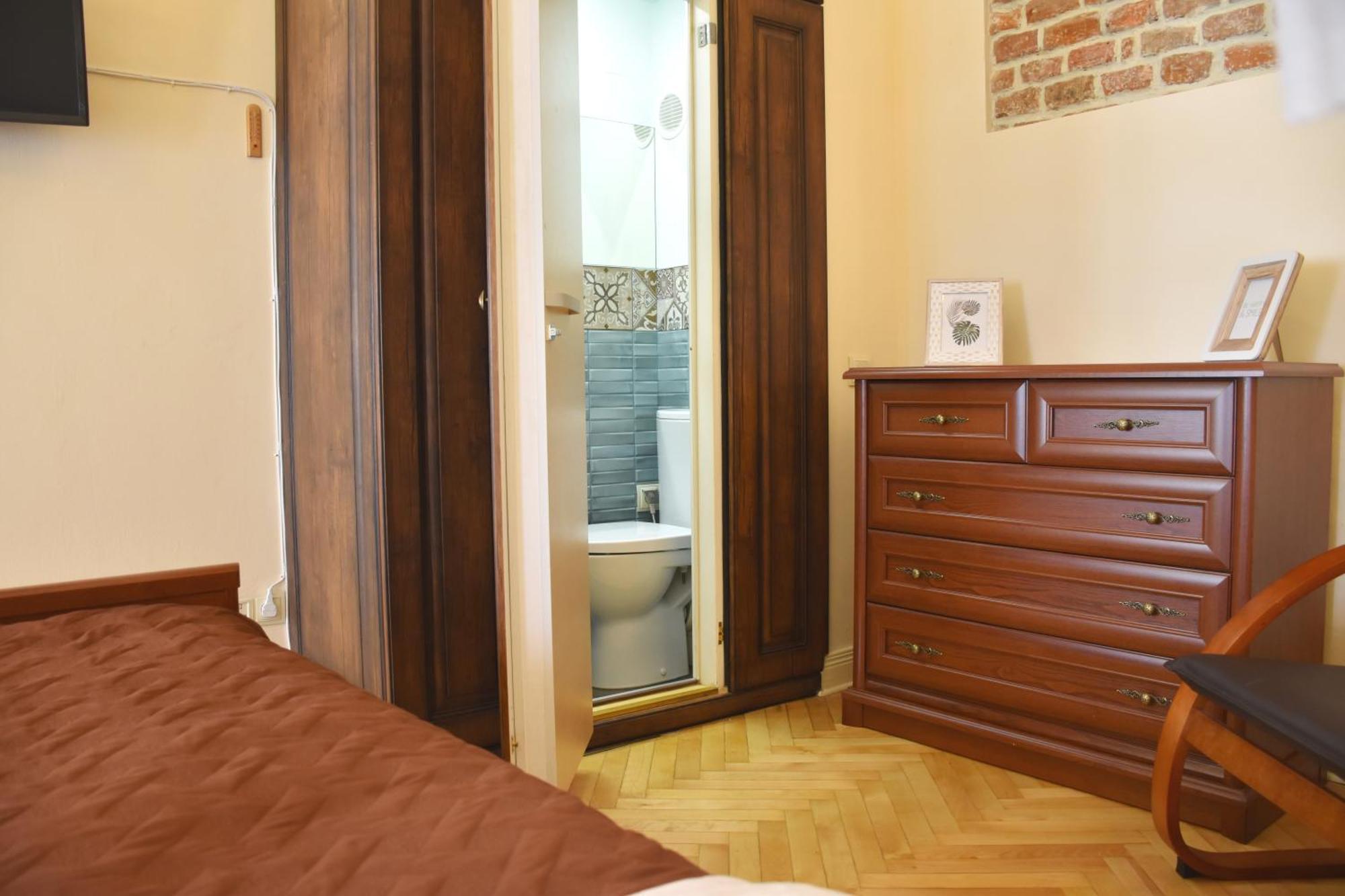 Renewed Central Apartment Lviv Bagian luar foto